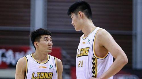 孙铭徽爆料董宇辉视频,视频曝光引发热议 第2张 孙铭徽爆料董宇辉视频,视频曝光引发热议 第2张